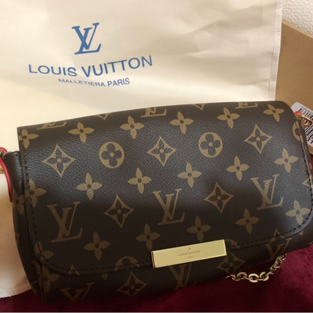 COPY - Louis Vuitton Crossbody With Chain plus additional strap